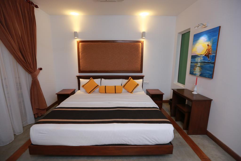 Refresh Hotel ฮิกคาดูวา ภายนอก รูปภาพ