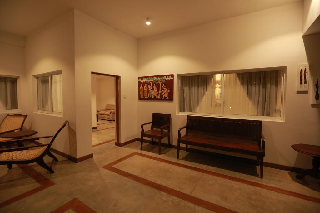 Refresh Hotel ฮิกคาดูวา ภายนอก รูปภาพ