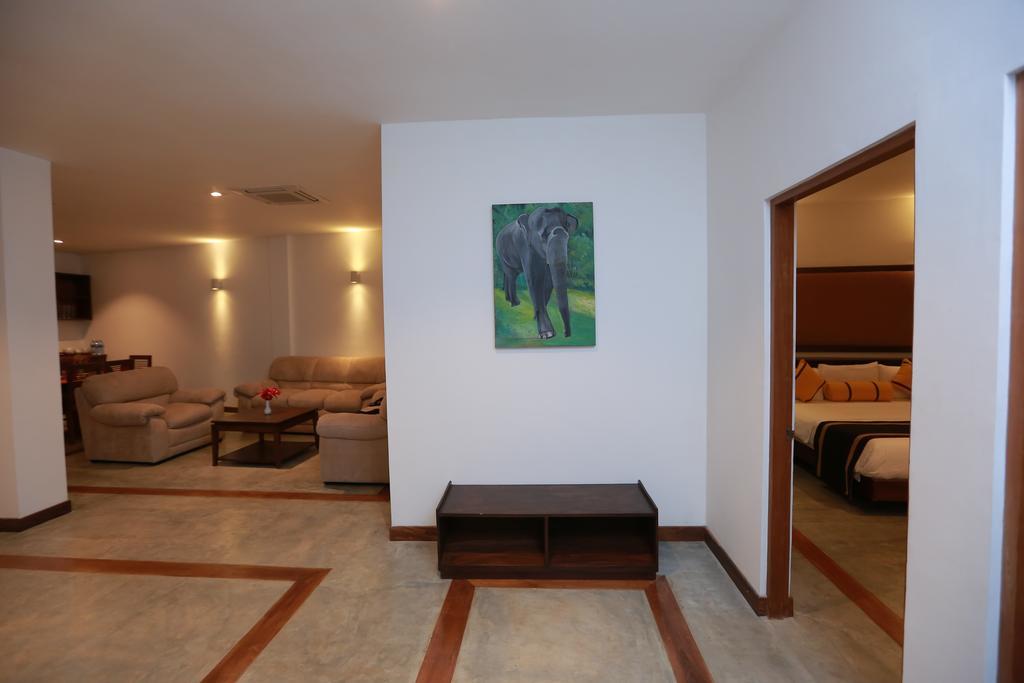 Refresh Hotel ฮิกคาดูวา ห้อง รูปภาพ