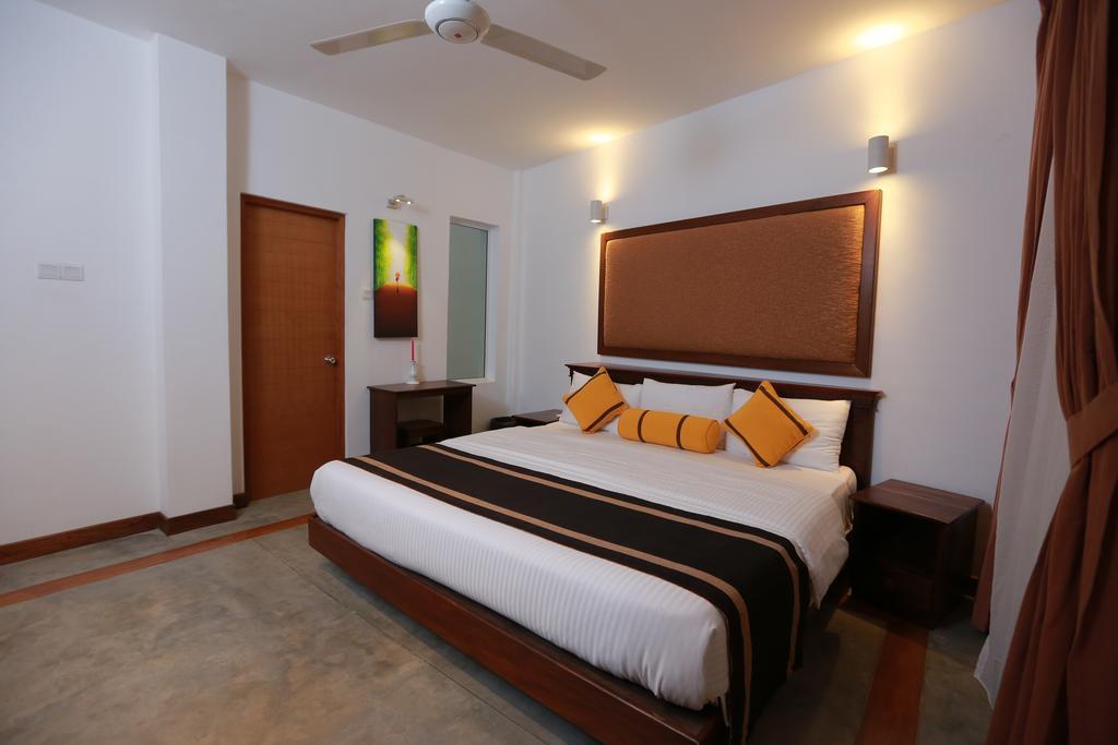 Refresh Hotel ฮิกคาดูวา ภายนอก รูปภาพ