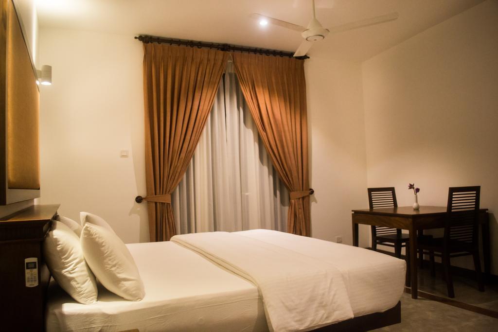 Refresh Hotel ฮิกคาดูวา ห้อง รูปภาพ