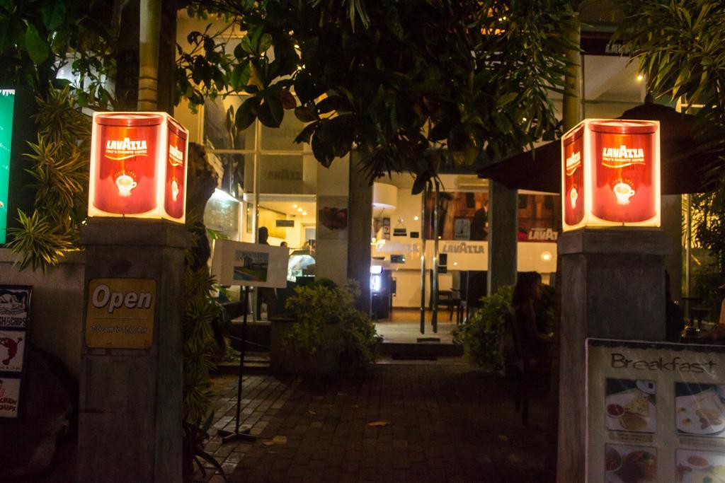 Refresh Hotel ฮิกคาดูวา ภายนอก รูปภาพ